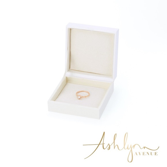 Ashlynn Avenue 18K Rose Gold Ring NWT - Picture 3 of 3